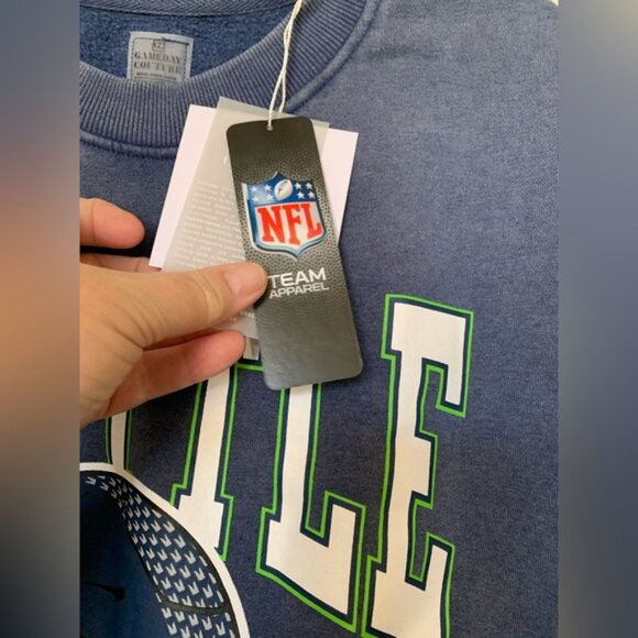 Seattle Seahawks NFL Gameday Couture Oversized Sweatshirt Navy NWT 🌴 - Picture 4 of 7